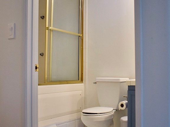 3rd image of 861 S Windsor Blvd APT 104