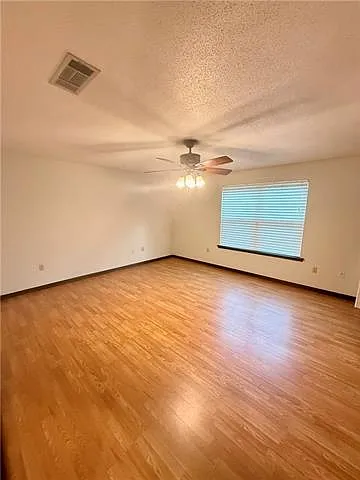 704 Heavens Dr #C — Photo 10