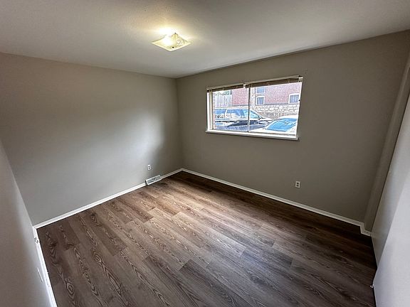 5th image of 4724 Virginia Ave #B