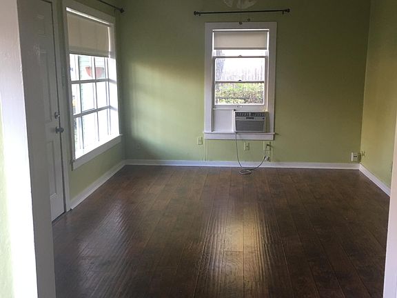 4th image of 738 Albert St