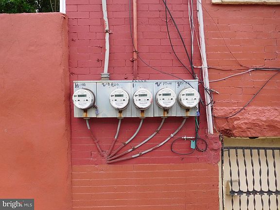 5th image of 1123 N 41st St