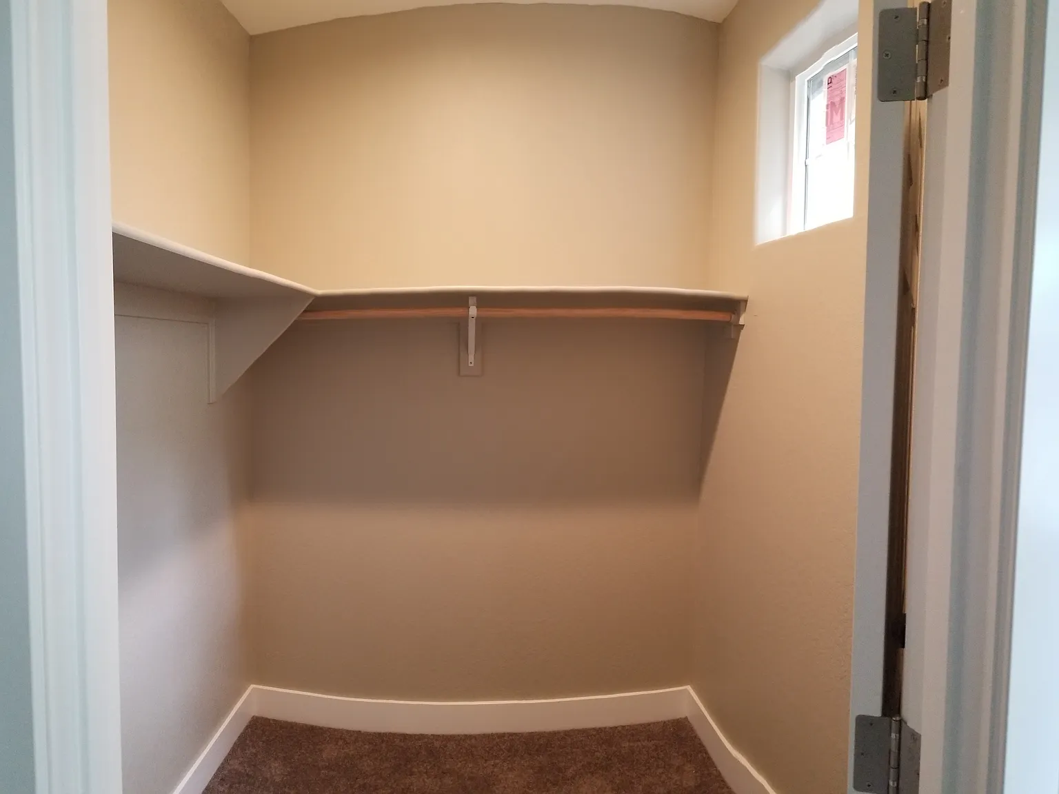 4 bed, 1624 sqft, $2,500 — Photo 3