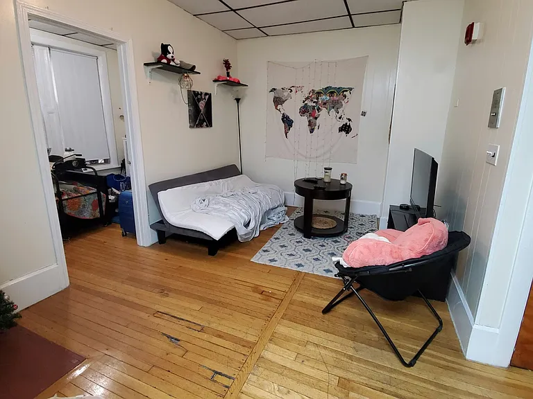 854 Beacon St #2 — Photo 2