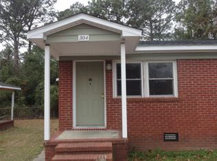 304 Old Shaw Rd, Fayetteville, NC 28303