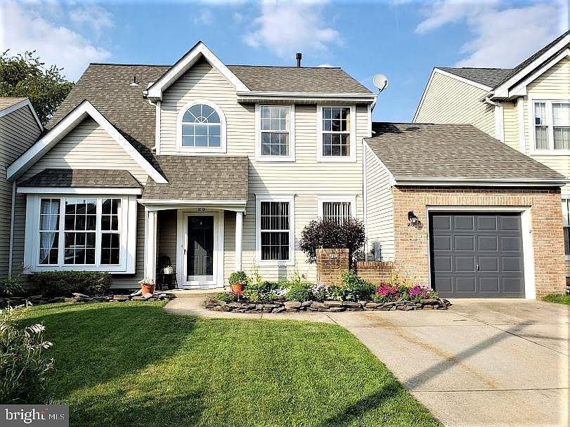1st image of 25 Meadowbrook Dr