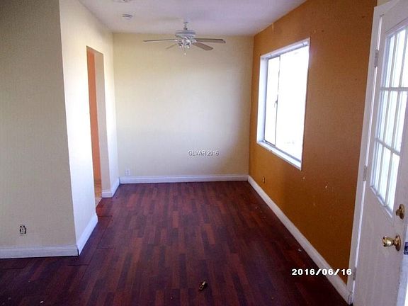 5th image of 900 Baker Ave