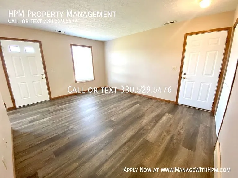 2525 Zircon St NE — Photo 5