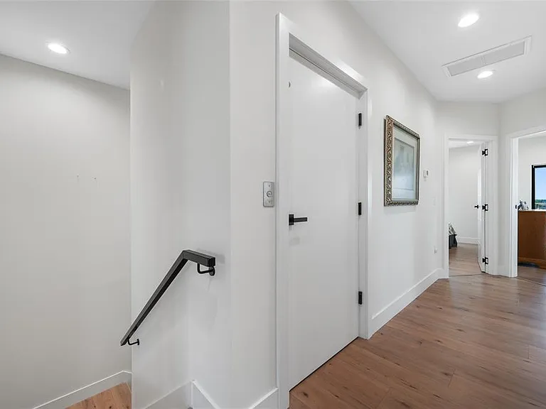 2200 Bay Blvd #A — Photo 34