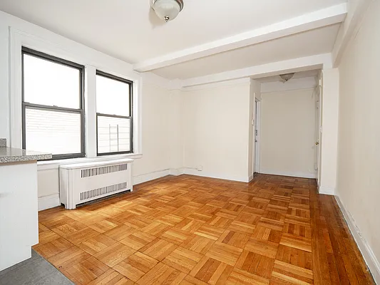 Rented by City Connections Realty | media 7