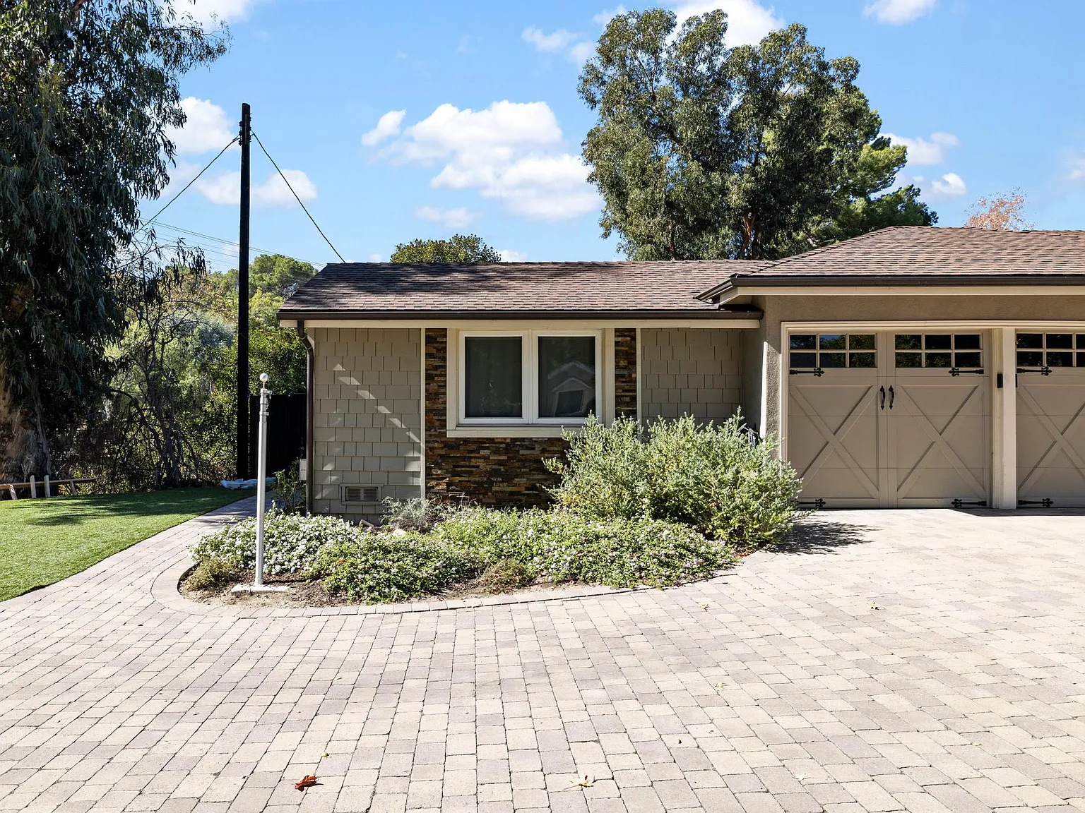 Invale Dr, Glendale — Photo 1