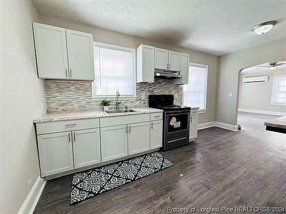 3rd image of 119 Kensington Cir