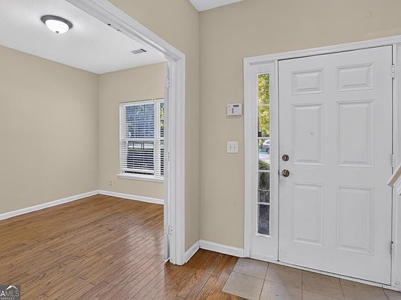 3rd image of 213 Brookview Dr