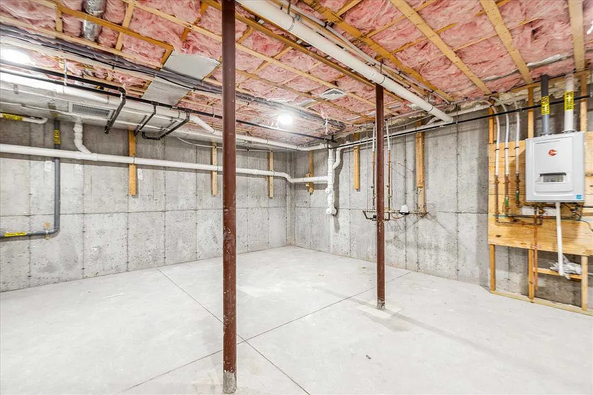 4 bed, 3.5 bath, $5,400 — Photo 2