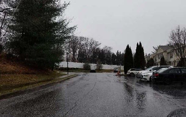 2nd image of 77 Windbluff Ct