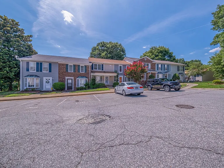 907 Shelby Dr #C — Photo 3