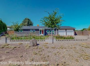 3605 Rose Cir SE, Rio Rancho, NM 87124