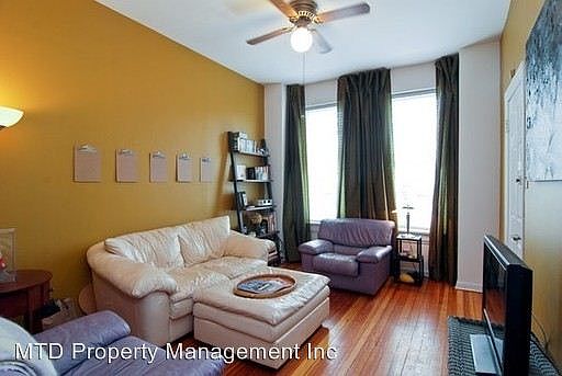 4th image of 2335 W Dickens Ave