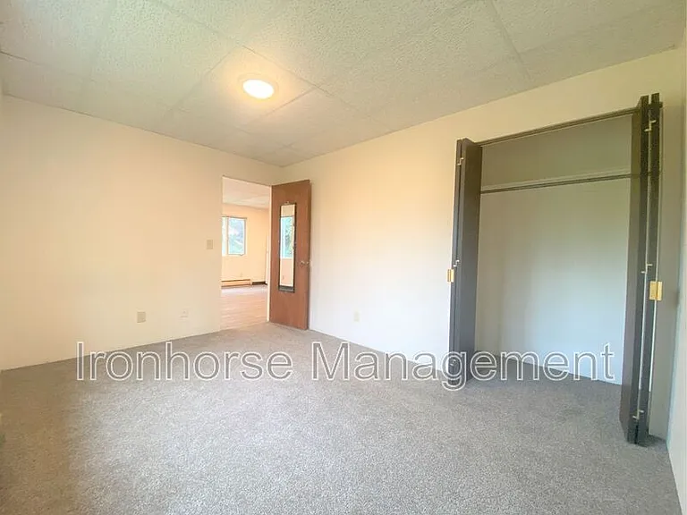 801 W Villard St #31 — Photo 7