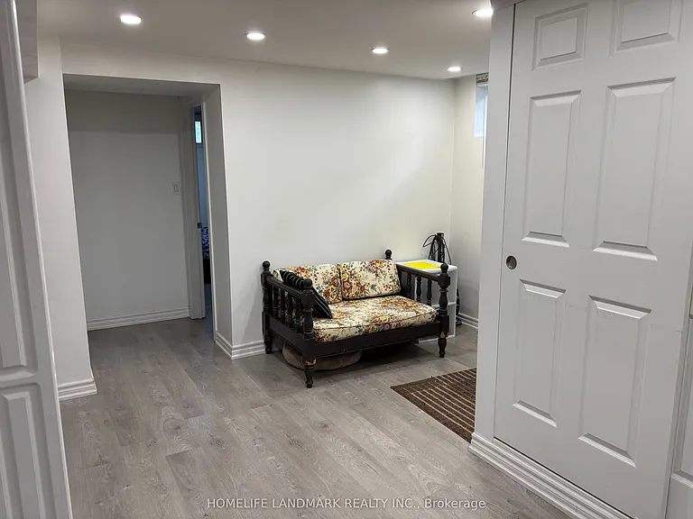 36 Neddie Dr #LOWER — Photo 11