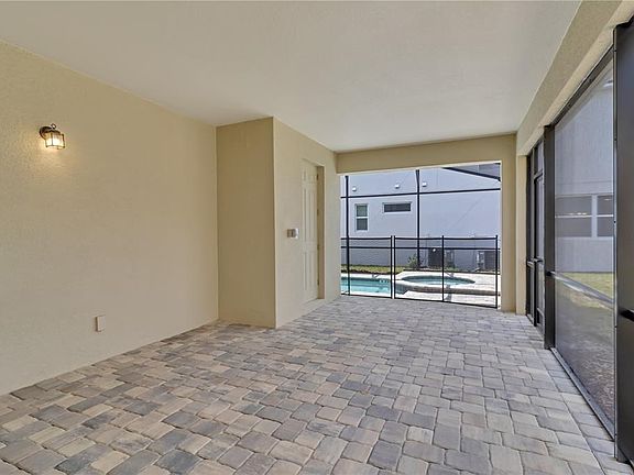 4th image of 8940 Coconut Breeze Dr