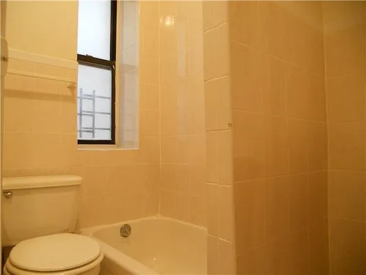 Rented by I & I New York | media 2