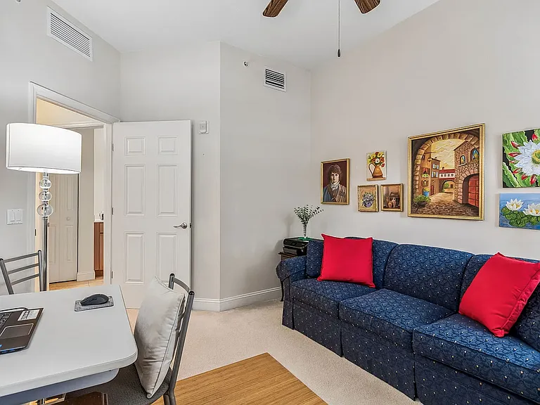 7702 Lake Vista Ct #202 — Photo 30