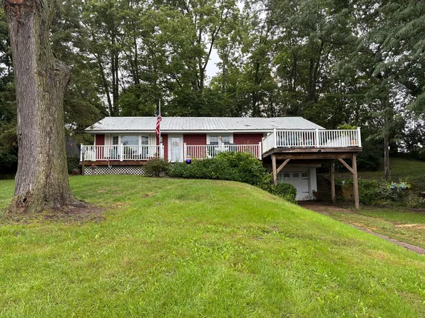 2820 67th Hwy, Camanche, IA 52730