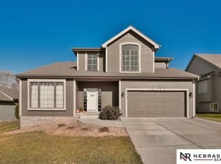 16252 Taylor St, Omaha, NE 68116