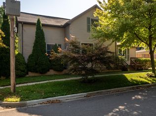 415 S Rogers St, Mason, MI 48854