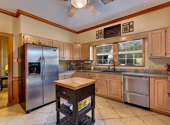 2nd image of 37 Tennyson Pl