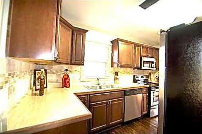 5th image of 367 Scott Dr SE