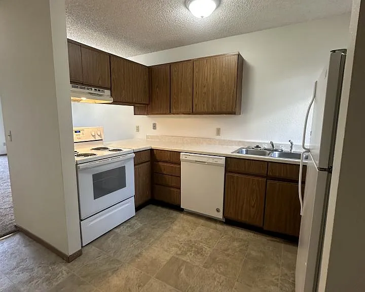 980 N 17th St #10 — Photo 4