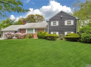 130 S Bay Ave, Brightwaters, NY 11718