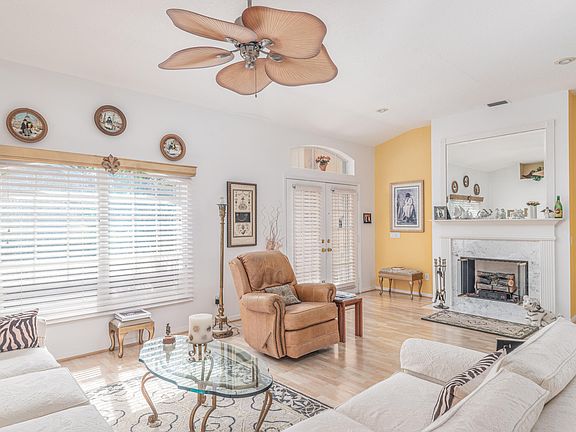 3rd image of 501 NW Casanova Cir