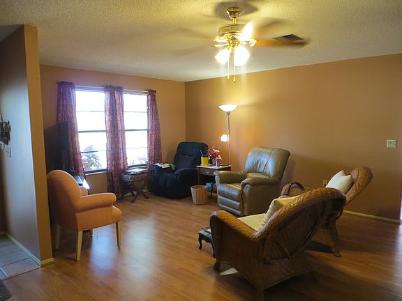 3rd image of 206 51st St W