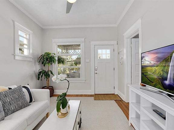 3rd image of 1464 Newton St