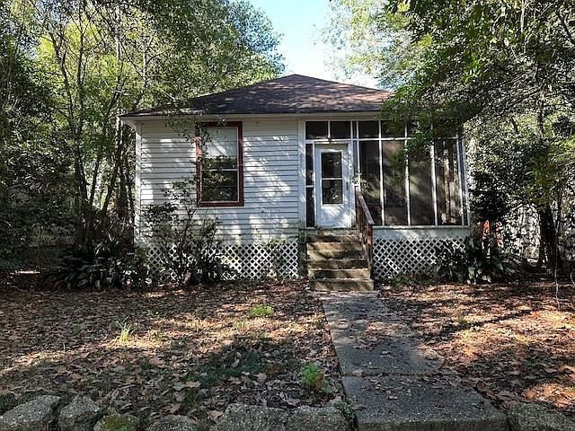 1st image of 609 Avenue D