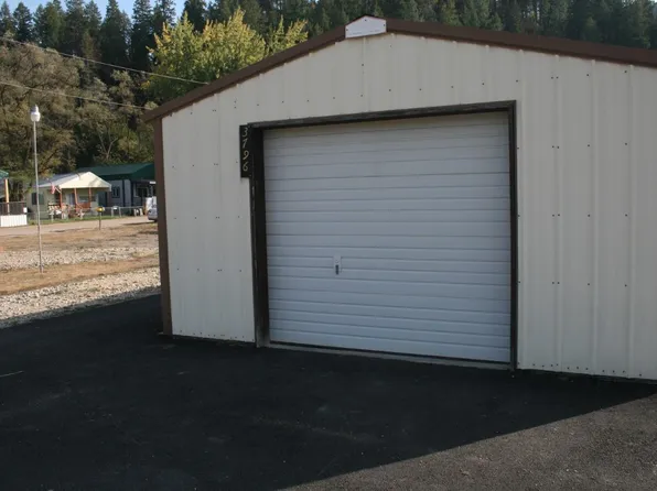 3796 W Bay Rd, Loon Lake, WA 99148