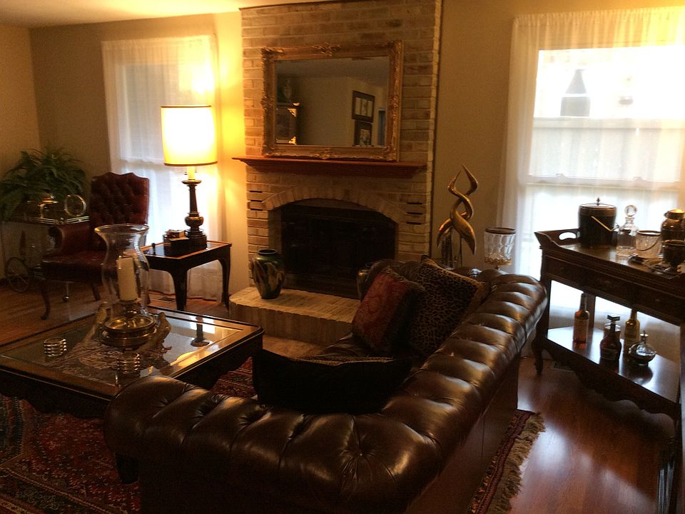 1st image of 107 Freedom Ct