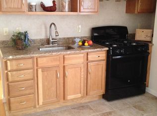 218 N 10th St #3R, Philadelphia, PA 19107