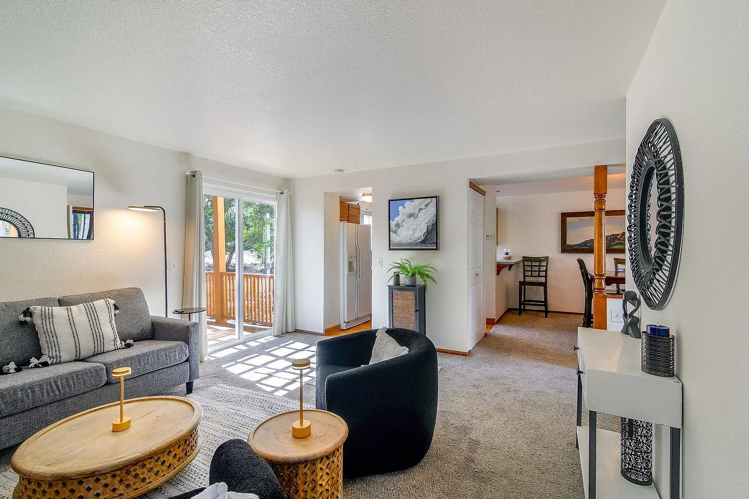 2 bed, 2.0 bath, 1076 sqft, $4,902 — Photo 4