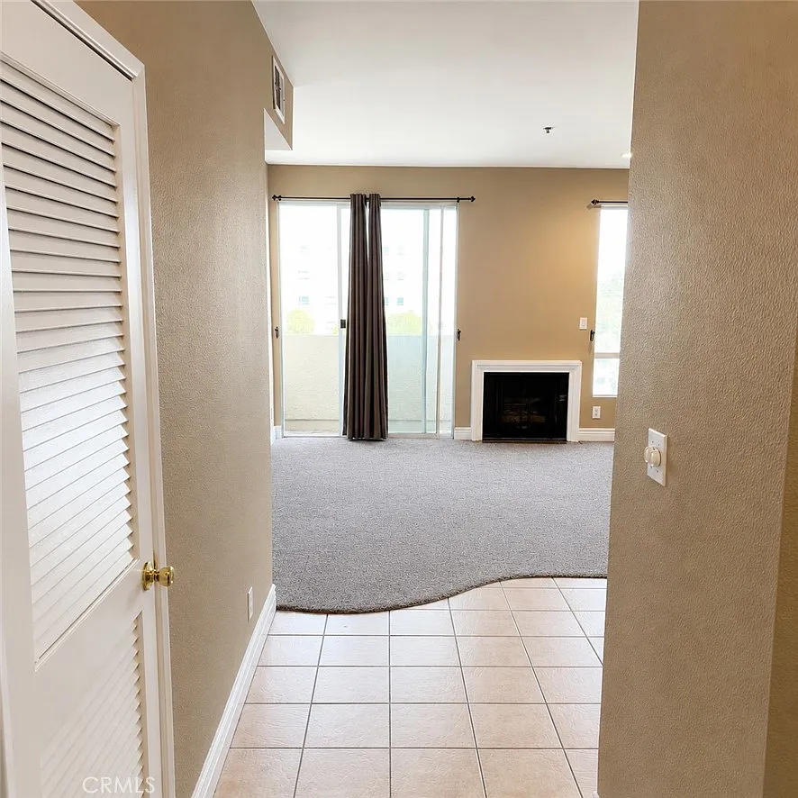 2 bed, 862 sqft, $2,395 — Photo 4