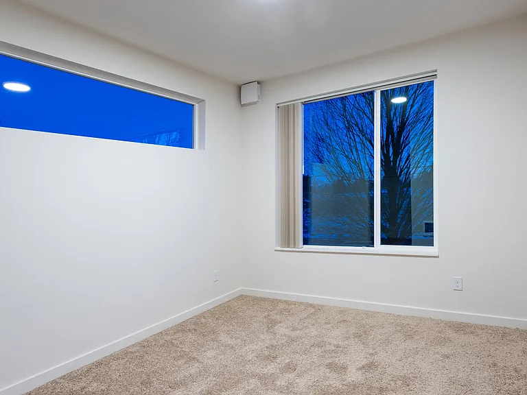 Magnesium Village Apartments — Photo 76