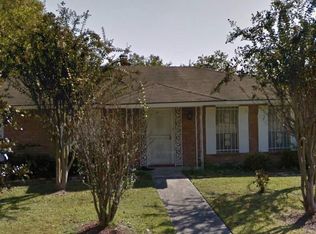 1102 Roundhill Dr, Baton Rouge, LA 70810