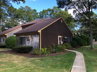 20 Roundhouse Rd, Bourne, MA 02532