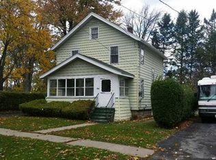 218 W Oak Orchard St, Medina, NY 14103