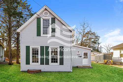1127 Williams St Photo 1
