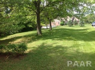 Woodfield Dr, Mackinaw, IL 61755