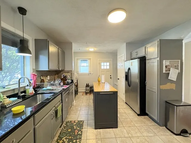 194 Watertown St #1 — Photo 8