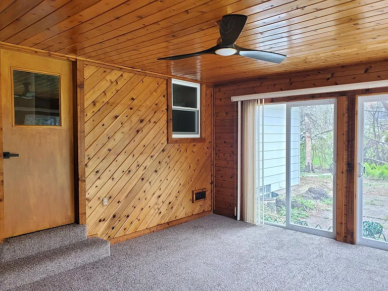 18625 Lola Dr — Photo 15